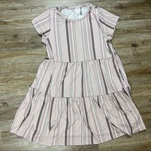 LulaRoe Ariel tiered short sleeve dress medium NWT